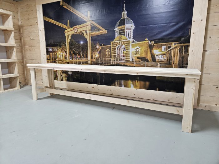 Steigerhouten Tafel